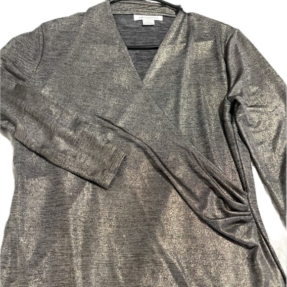 Liz Claiborne Gold Metallic Wrap Top - 3/4 sleeve - Rushing Fabric Sz M - Picture 8 of 8